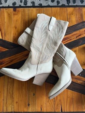 Dolce Vita Cream Western Mid-Calf Heeled Cowboy Boots